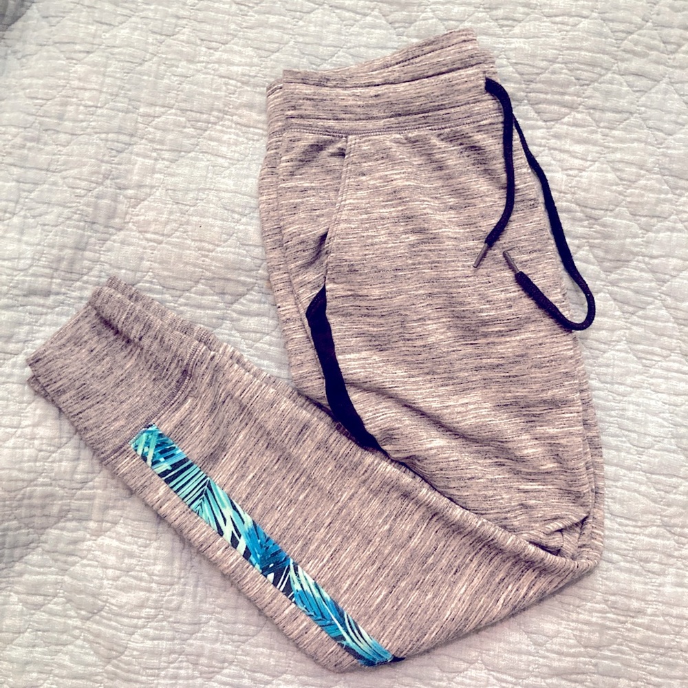 VS PINK Tropical Palm Lightweight Jogger S